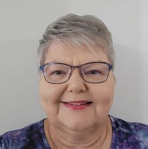 Meet your Posher, Carla